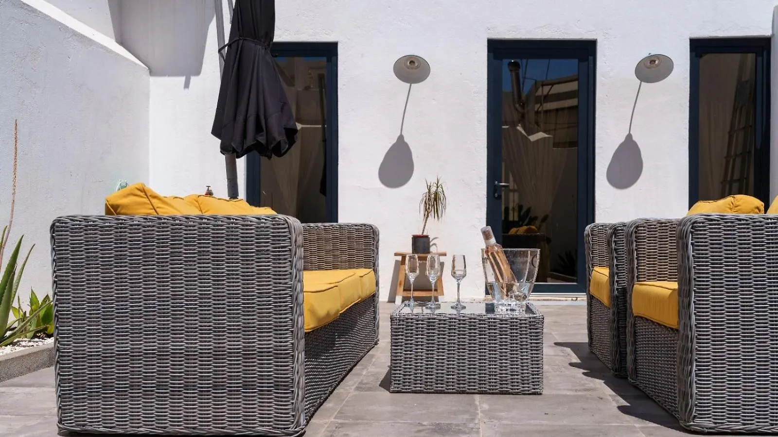 Unique Beautifully Restored Town House Loule